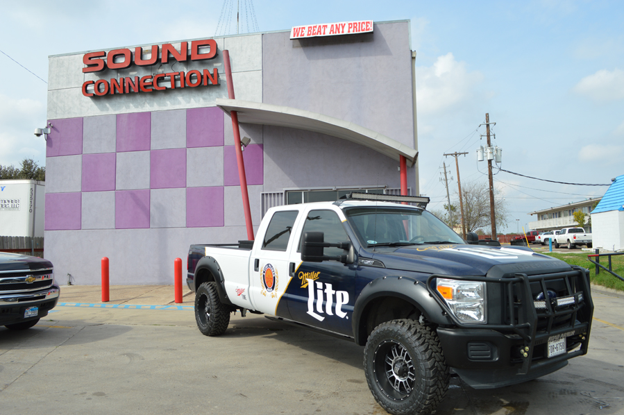 Ford F-250 - Miller Lite Truck Customization